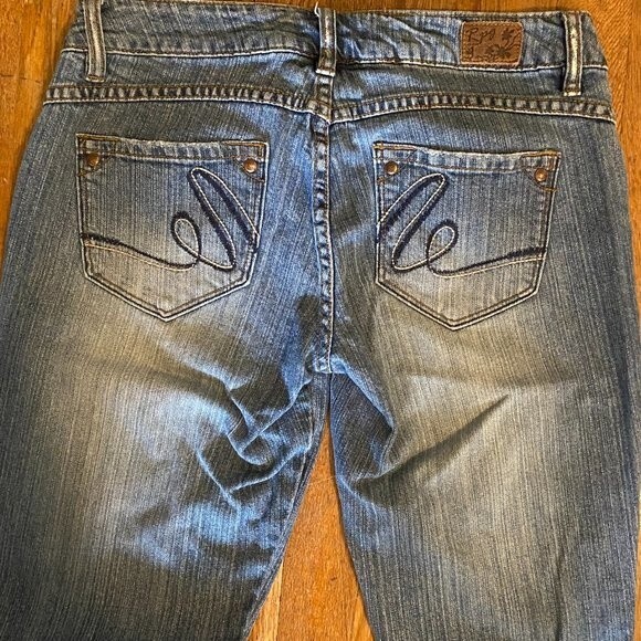 Rampage Jeans Boho Embordered Sequin Beads Flare Leg Womens Jeans Size 28 - Picture 4 of 13